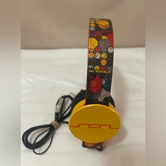 Deadmau5 Orange and Yellow Headphones - Picture 2 of 5
